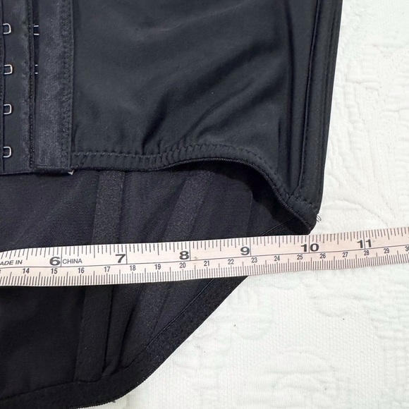 Urban Outfitters Out From Under Lovestruck Micro Corset in Black Size Small - Picture 12 of 13